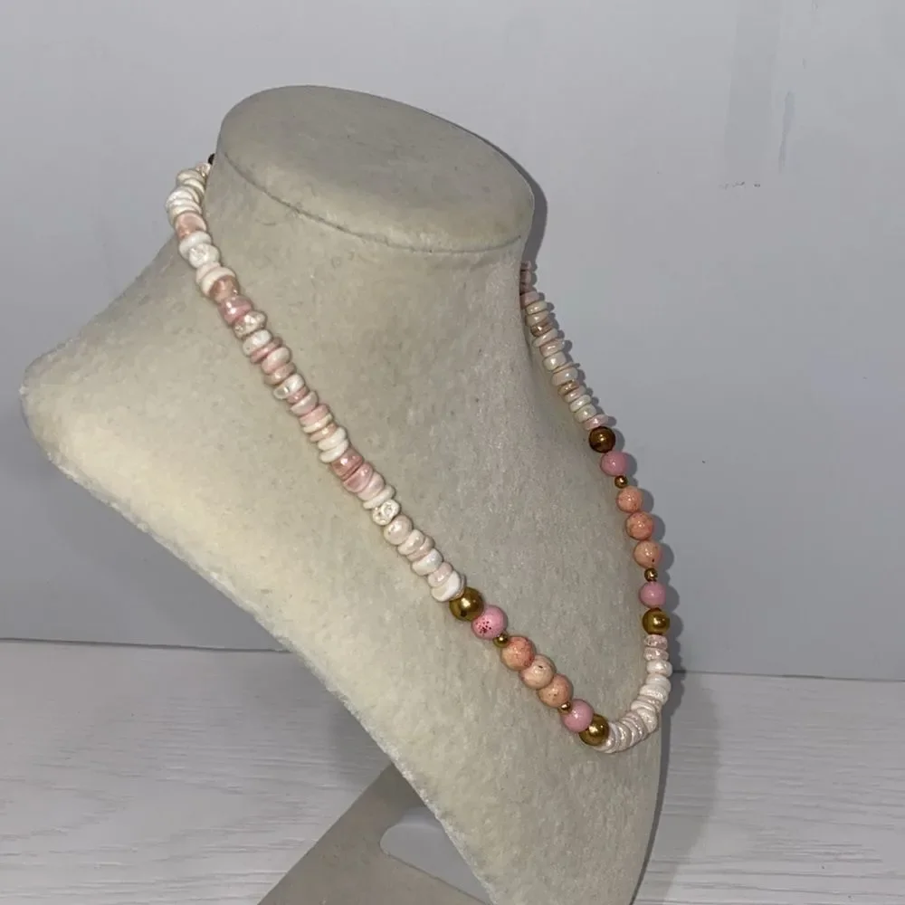 Vintage Conch Shell Round Bead Pink and White Beaded Necklace - Picture 6 of 11